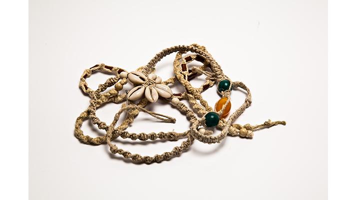 Beaded jewelry with hemp fibers
