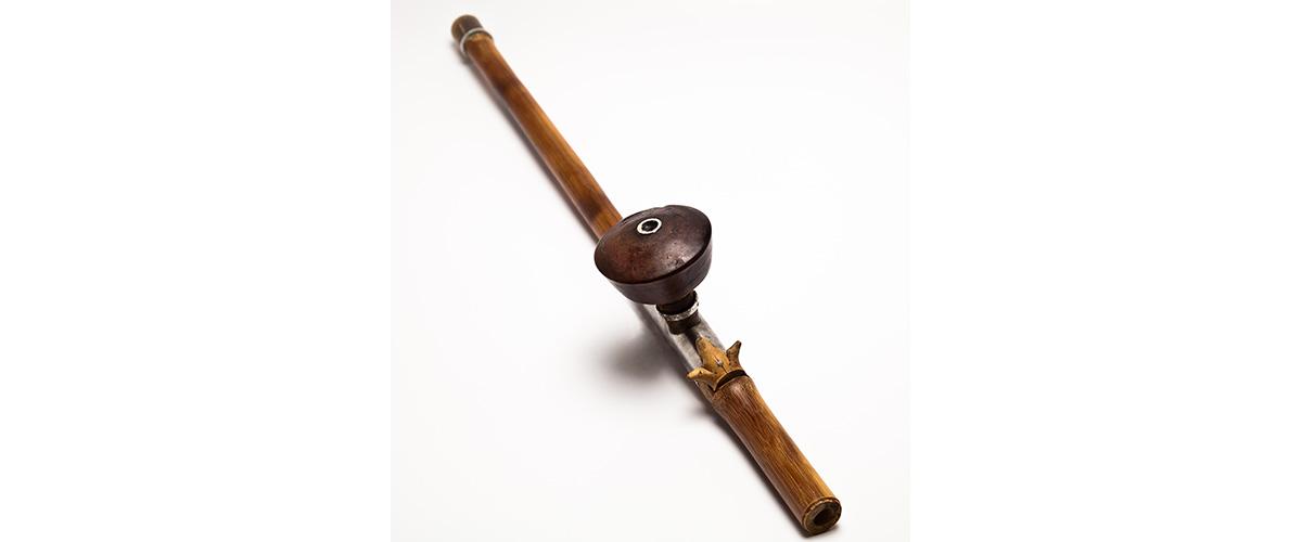 A Chinese style opium pipe